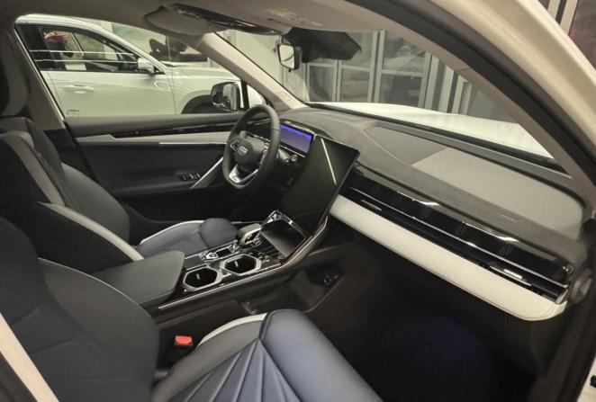 Новый Geely Atlas II 2026 года, цена 3 449 990 рублей, внедорожник, Автокод Объявления