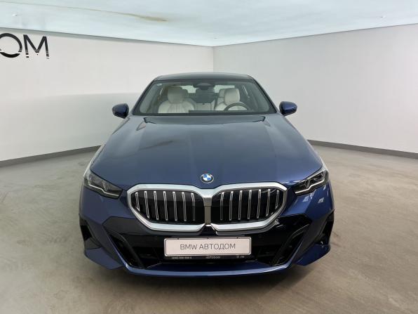BMW 5 серии VIII (G60/G61/G68) с пробегом 2024 года, цена 7 600 000 рублей, 3400 км, седан, Автокод Объявления