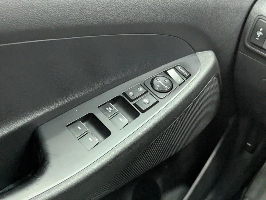 Hyundai Tucson III Воронеж  - изображение 16