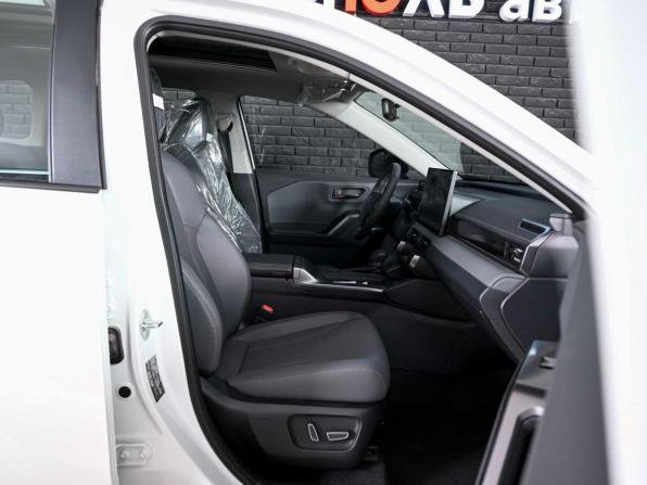 Toyota RAV4 VI (XA60) с пробегом 2025 года, цена 4 070 000 рублей, 40 км, внедорожник, Автокод Объявления