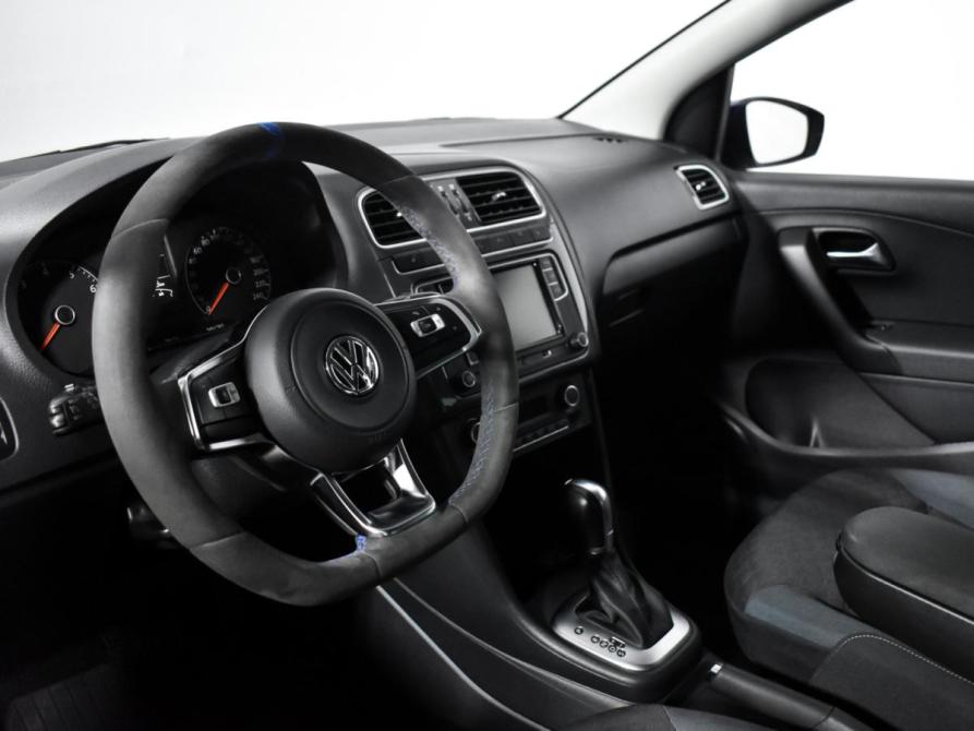 Volkswagen Polo V Рестайлинг Санкт-Петербург  - изображение 18