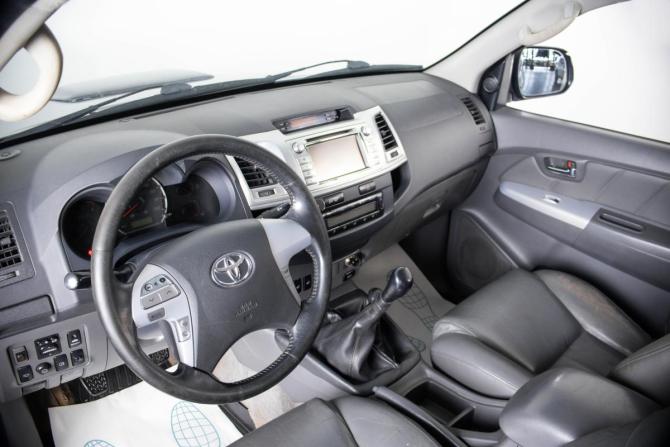 Toyota Hilux VII Рестайлинг с пробегом 2012 года, цена 1 649 000 рублей, 333265 км, offers.body_type.unknown, Автокод Объявления