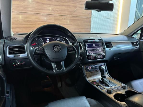 Volkswagen Touareg II с пробегом 2014 года, цена 2 299 900 рублей, 280500 км, внедорожник, Автокод Объявления