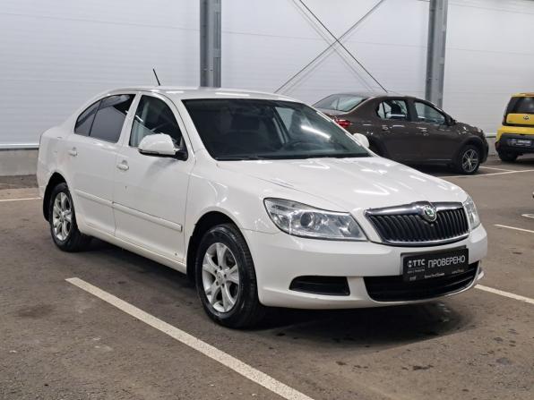 Skoda Octavia II (A5) Рестайлинг с пробегом 2011 года, цена 710 000 рублей, 180000 км, лифтбек, Автокод Объявления