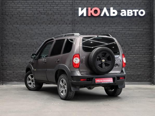Chevrolet Niva I Рестайлинг с пробегом 2017 года, цена 680 000 рублей, 151402 км, внедорожник, Автокод Объявления