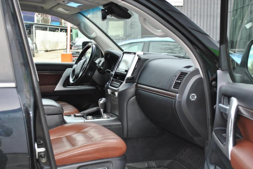 Toyota Land Cruiser 200 Series Рестайлинг 2 Москва  - изображение 20