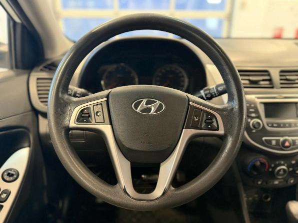 Hyundai Solaris I Рестайлинг с пробегом 2015 года, цена 740 000 рублей, 218038 км, седан, Автокод Объявления