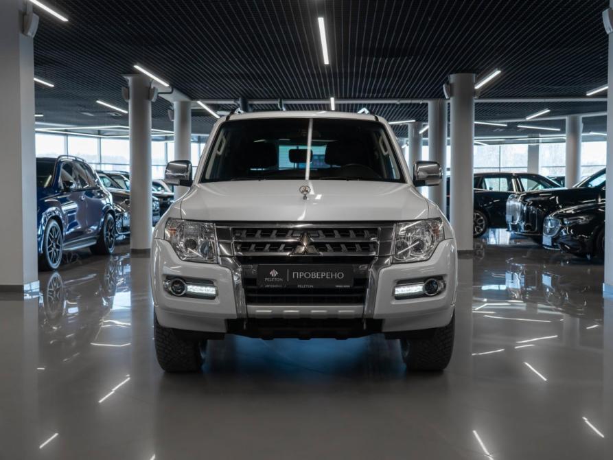 Mitsubishi Pajero IV Рестайлинг 2 Москва  - изображение 3