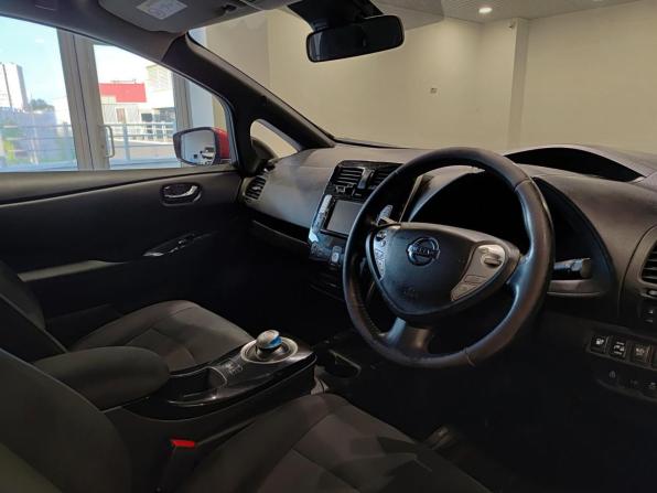 Nissan Leaf I (ZE0/AZE0) с пробегом 2015 года, цена 870 000 рублей, 199583 км, хэтчбек, Автокод Объявления