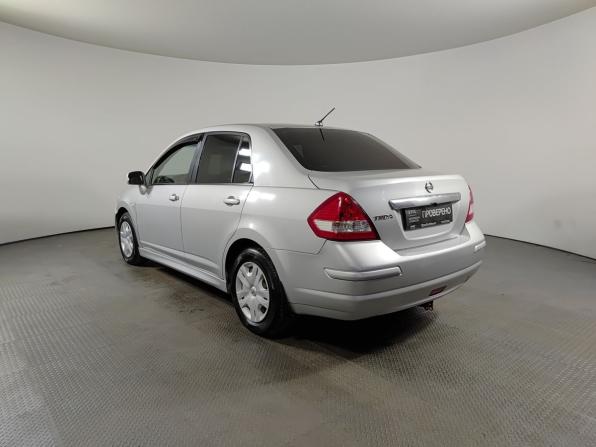 Nissan Tiida I Рестайлинг с пробегом 2010 года, цена 650 000 рублей, 207267 км, седан, Автокод Объявления