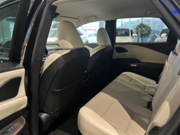 Lexus RX V с пробегом 2023 года, цена 8 562 968 рублей, 17526 км, внедорожник, Автокод Объявления