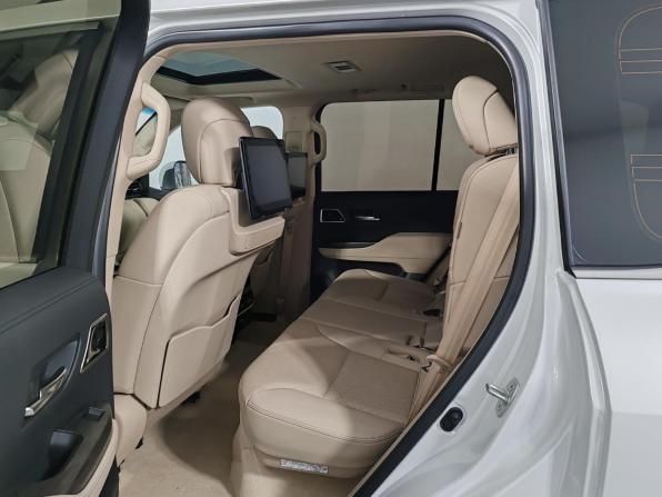 Toyota Land Cruiser 300 Series с пробегом 2022 года, цена 9 999 000 рублей, 45930 км, внедорожник, Автокод Объявления