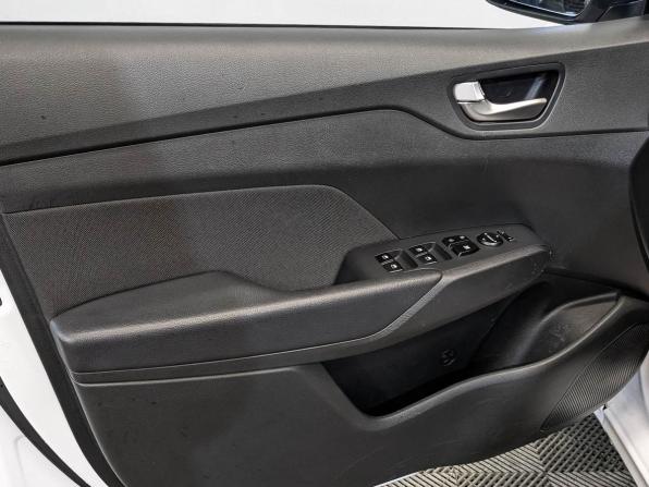Hyundai Solaris II Рестайлинг с пробегом 2022 года, цена 1 580 000 рублей, 83041 км, седан, Автокод Объявления