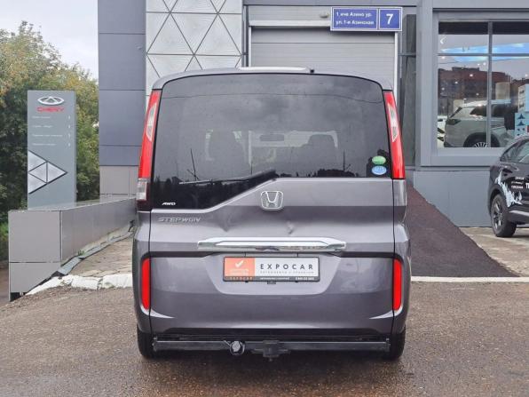 Honda Stepwgn V с пробегом 2016 года, цена 1 680 000 рублей, 230000 км, минивэн, Автокод Объявления