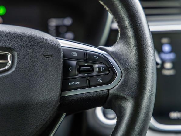 Geely Atlas Pro с пробегом 2023 года, цена 2 048 000 рублей, 72617 км, внедорожник, Автокод Объявления