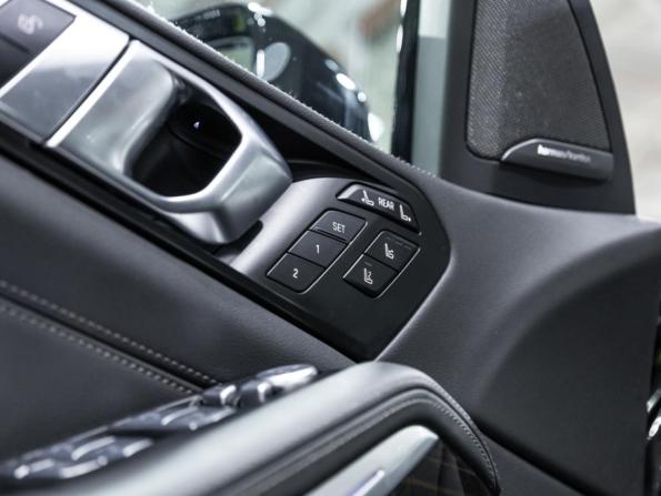 BMW X7 I (G07) Рестайлинг с пробегом 2023 года, цена 12 990 000 рублей, 6824 км, внедорожник, Автокод Объявления