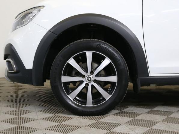 Renault Logan II Рестайлинг с пробегом 2021 года, цена 1 435 000 рублей, 53220 км, седан, Автокод Объявления