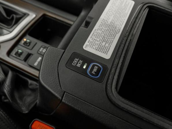 Toyota Land Cruiser Prado 150 Series с пробегом 2013 года, цена 2 990 000 рублей, 149789 км, внедорожник, Автокод Объявления