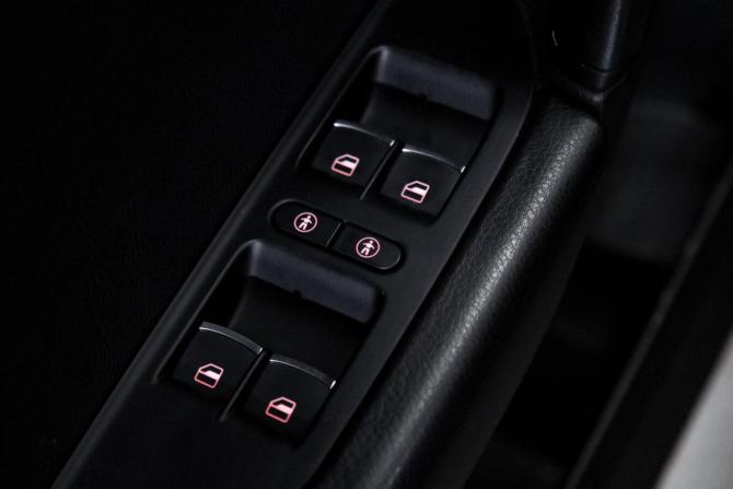 Volkswagen Touareg II с пробегом 2012 года, цена 2 050 000 рублей, 214628 км, внедорожник, Автокод Объявления