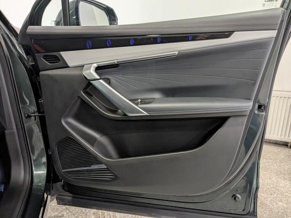 Geely Atlas II с пробегом 2025 года, цена 3 250 000 рублей, 21715 км, внедорожник, Автокод Объявления