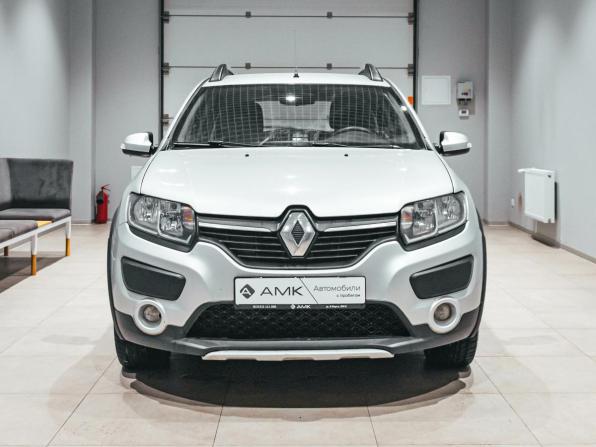 Renault Sandero II с пробегом 2017 года, цена 696 805 рублей, 313649 км, хэтчбек, Автокод Объявления