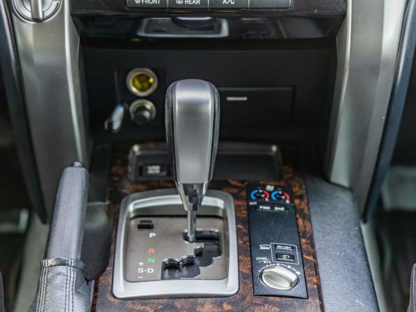 Toyota Land Cruiser 200 Series Рестайлинг 1 с пробегом 2015 года, цена 4 798 000 рублей, 122353 км, внедорожник, Автокод Объявления