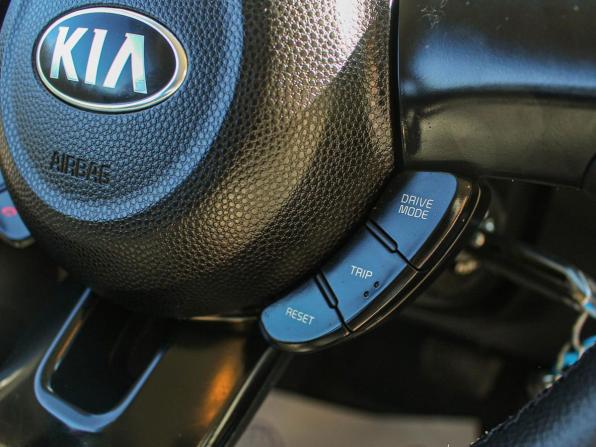 Kia Soul II Рестайлинг с пробегом 2018 года, цена 1 415 600 рублей, 176213 км, хэтчбек, Автокод Объявления