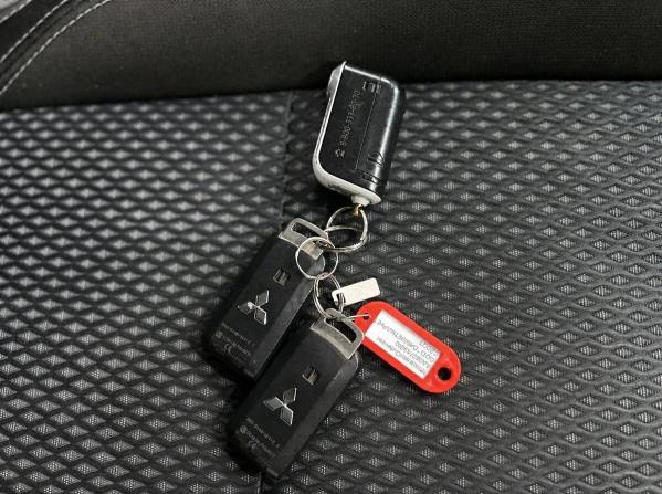 Mitsubishi Outlander III Рестайлинг 3 с пробегом 2020 года, цена 2 450 000 рублей, 113500 км, внедорожник, Автокод Объявления