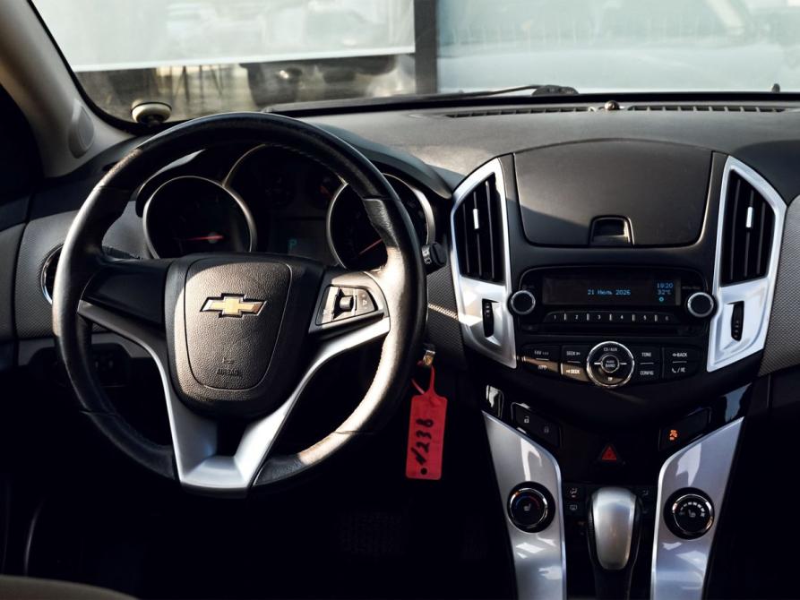 Chevrolet Cruze I Рестайлинг Екатеринбург  - изображение 18