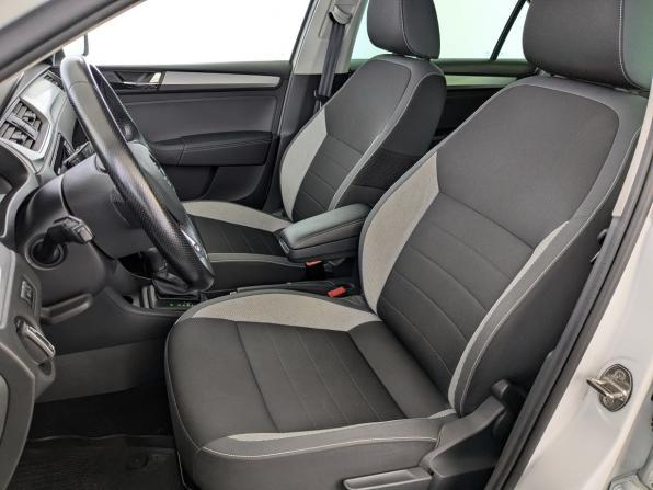 Skoda Rapid I Рестайлинг с пробегом 2019 года, цена 1 375 000 рублей, 96210 км, лифтбек, Автокод Объявления
