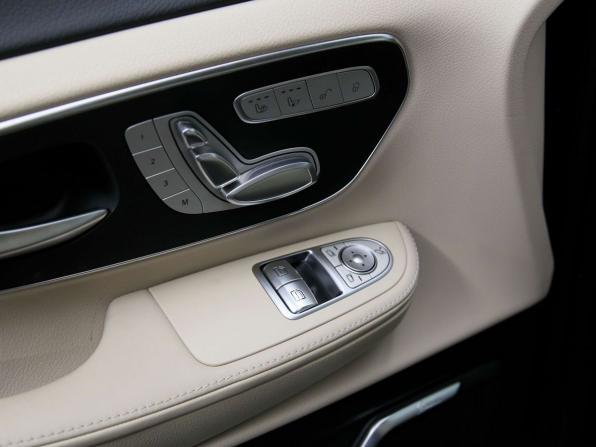 Mercedes-Benz V-Класс III (W447) Рестайлинг с пробегом 2020 года, цена 9 500 000 рублей, 76225 км, минивэн, Автокод Объявления
