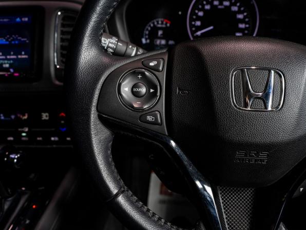 Honda Vezel I Рестайлинг с пробегом 2018 года, цена 1 900 000 рублей, 61000 км, внедорожник, Автокод Объявления