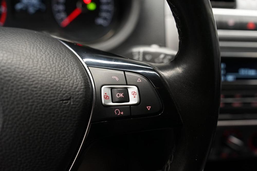 Volkswagen Polo V Рестайлинг Крым  - изображение 16