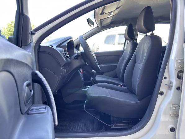Renault Logan II с пробегом 2018 года, цена 499 900 рублей, 279088 км, седан, Автокод Объявления