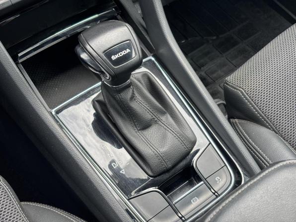 Skoda Karoq I с пробегом 2020 года, цена 2 090 000 рублей, 136181 км, внедорожник, Автокод Объявления
