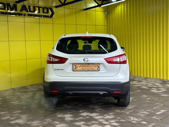Nissan Qashqai II с пробегом 2018 года, цена 1 599 000 рублей, 150115 км, внедорожник, Автокод Объявления