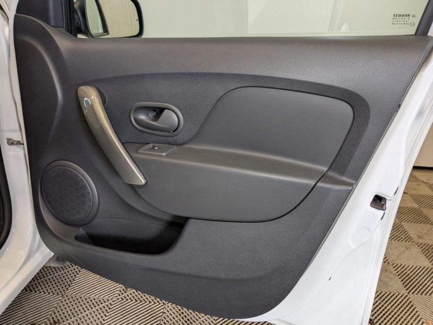 Renault Logan II Рестайлинг Москва  - изображение 23