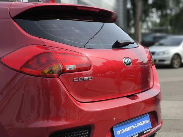 Kia Ceed II Рестайлинг с пробегом 2017 года, цена 1 255 000 рублей, 124728 км, хэтчбек, Автокод Объявления