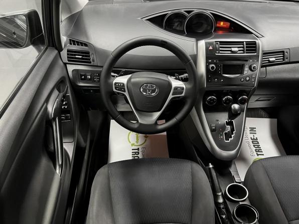 Toyota Verso I Рестайлинг с пробегом 2014 года, цена 1 355 000 рублей, 134000 км, компактвэн, Автокод Объявления