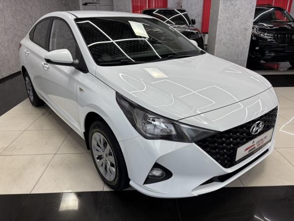 Hyundai Solaris II с пробегом 2020 года, цена 1 565 000 рублей, 70358 км, седан, Автокод Объявления