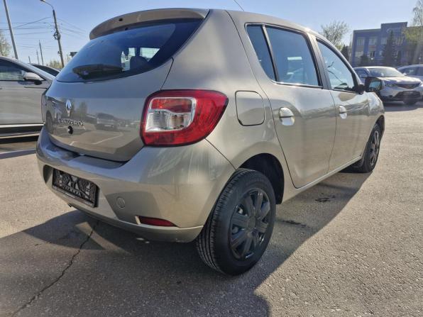 Renault Sandero II с пробегом 2016 года, цена 650 000 рублей, 173135 км, хэтчбек, Автокод Объявления