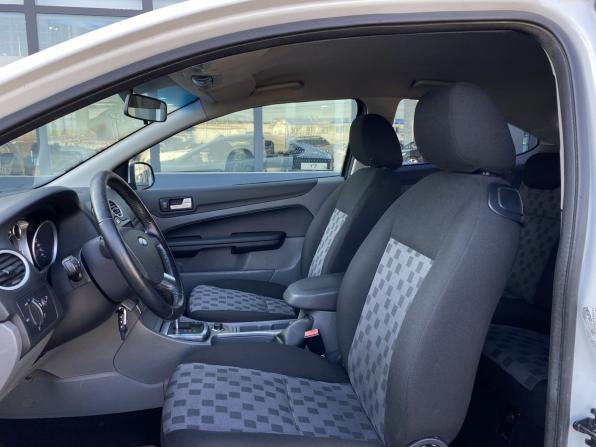 Ford Focus II Рестайлинг с пробегом 2008 года, цена 379 000 рублей, 223849 км, хэтчбек, Автокод Объявления