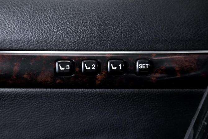 Toyota Land Cruiser 200 Series с пробегом 2011 года, цена 2 699 000 рублей, 406238 км, внедорожник, Автокод Объявления