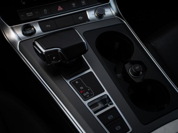 Audi A6 V (C8) с пробегом 2021 года, цена 3 348 000 рублей, 110732 км, седан, Автокод Объявления