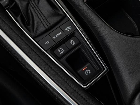 Toyota Avalon V Рестайлинг с пробегом 2022 года, цена 3 379 000 рублей, 43720 км, седан, Автокод Объявления