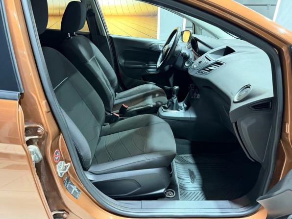 Ford Fiesta Mk6 Рестайлинг с пробегом 2013 года, цена 715 000 рублей, 80023 км, хэтчбек, Автокод Объявления