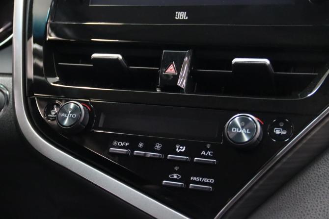 Toyota Camry VIII (XV70) Рестайлинг с пробегом 2021 года, цена 3 295 950 рублей, 80120 км, седан, Автокод Объявления