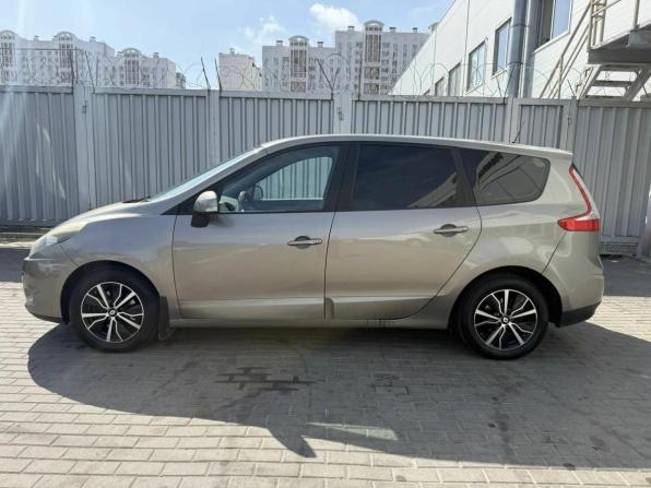 Renault Scenic III с пробегом 2011 года, цена 745 000 рублей, 373681 км, минивэн, Автокод Объявления