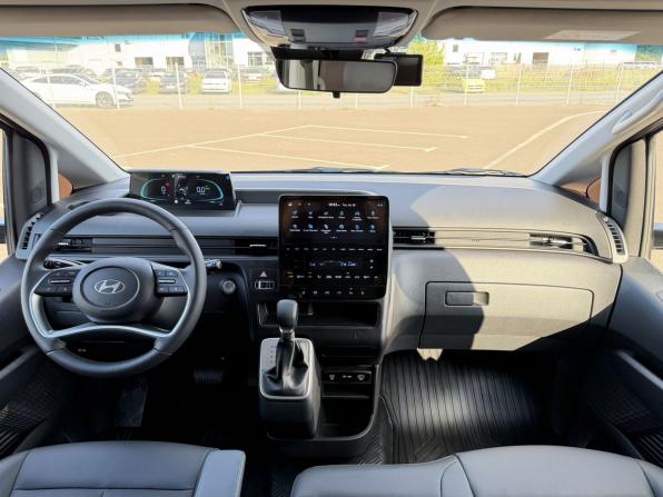Hyundai Staria I с пробегом 2025 года, цена 4 600 000 рублей, 2000 км, минивэн, Автокод Объявления