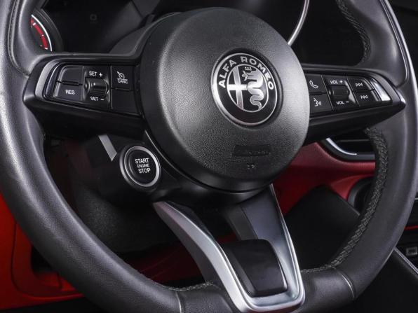 Alfa Romeo Giulia II (952) Рестайлинг с пробегом 2020 года, цена 2 680 000 рублей, 125740 км, седан, Автокод Объявления